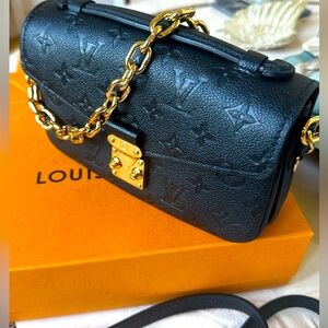 Louis Vuitton Handbag